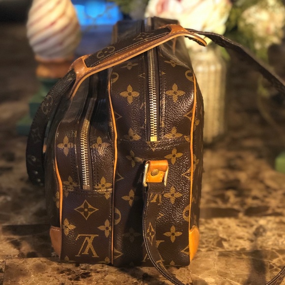 AUTH Louis Vuitton Nil & DUSTBAG 🌺PRISTINE COND🌺 - Picture 4 of 8